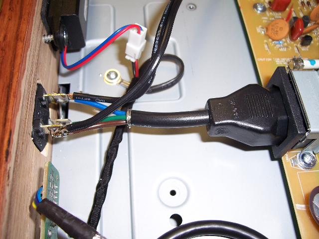Here's how the power module is wired up.